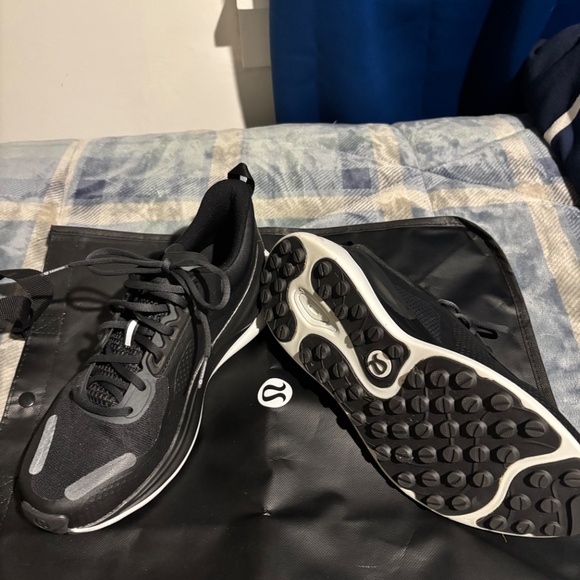 Lululemon Blissfeel trail running shoe size 8 - Picture 2 of 5